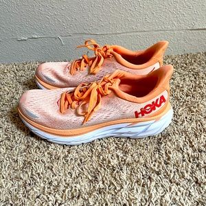 HOKA Clifton 8